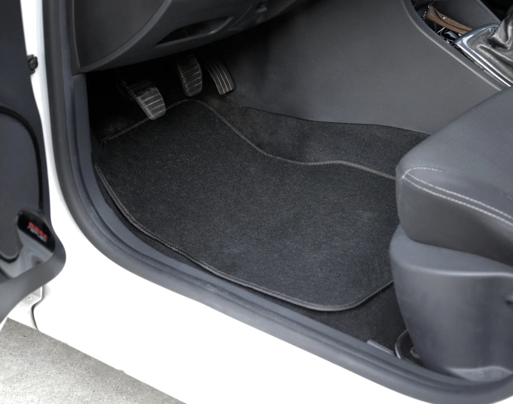 Twist, serie tappeti in moquette universali, 4 pz