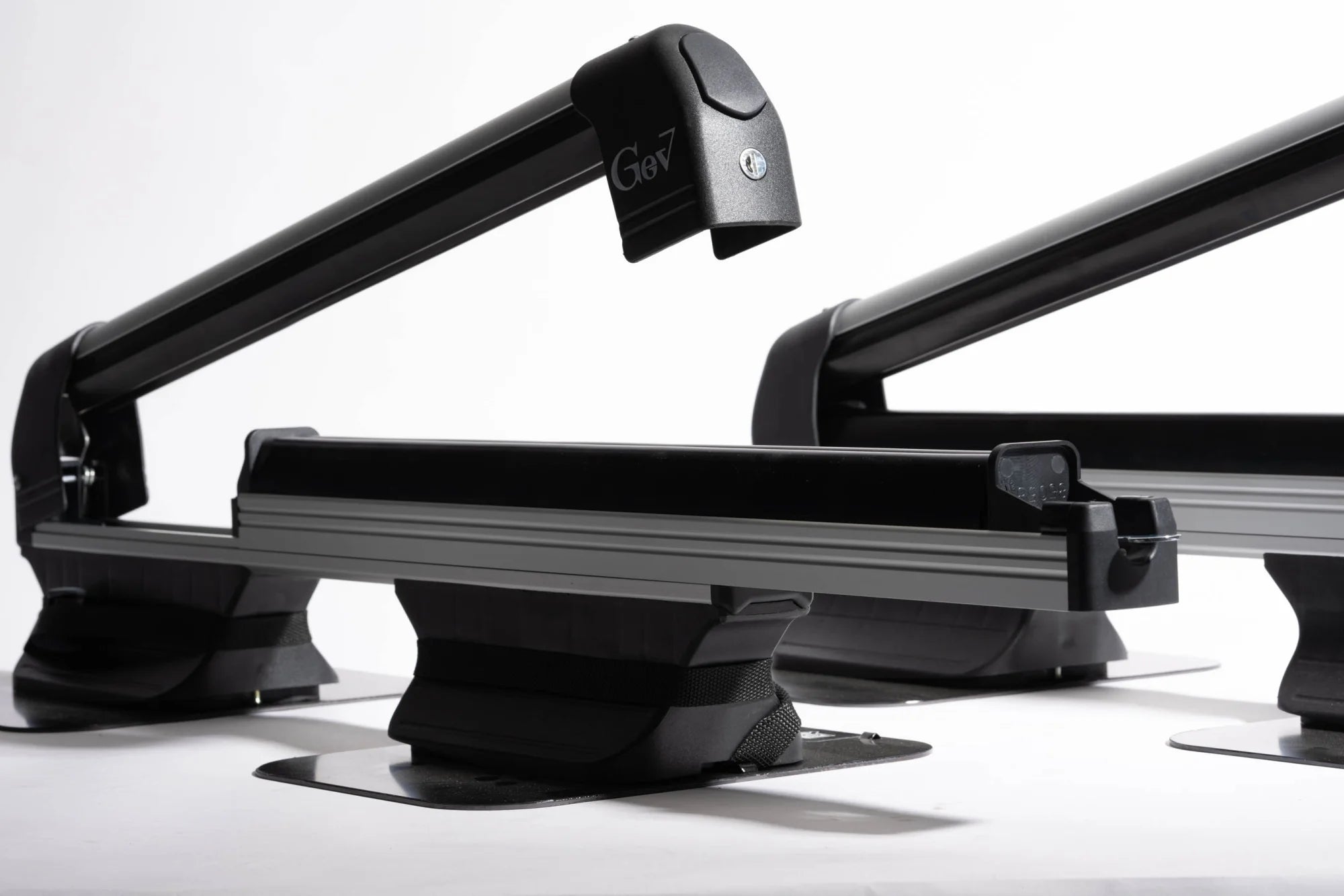 Portasci magnetico scorrevole Bora - Con Chiave - 5 paia di sci o 2 snowboard