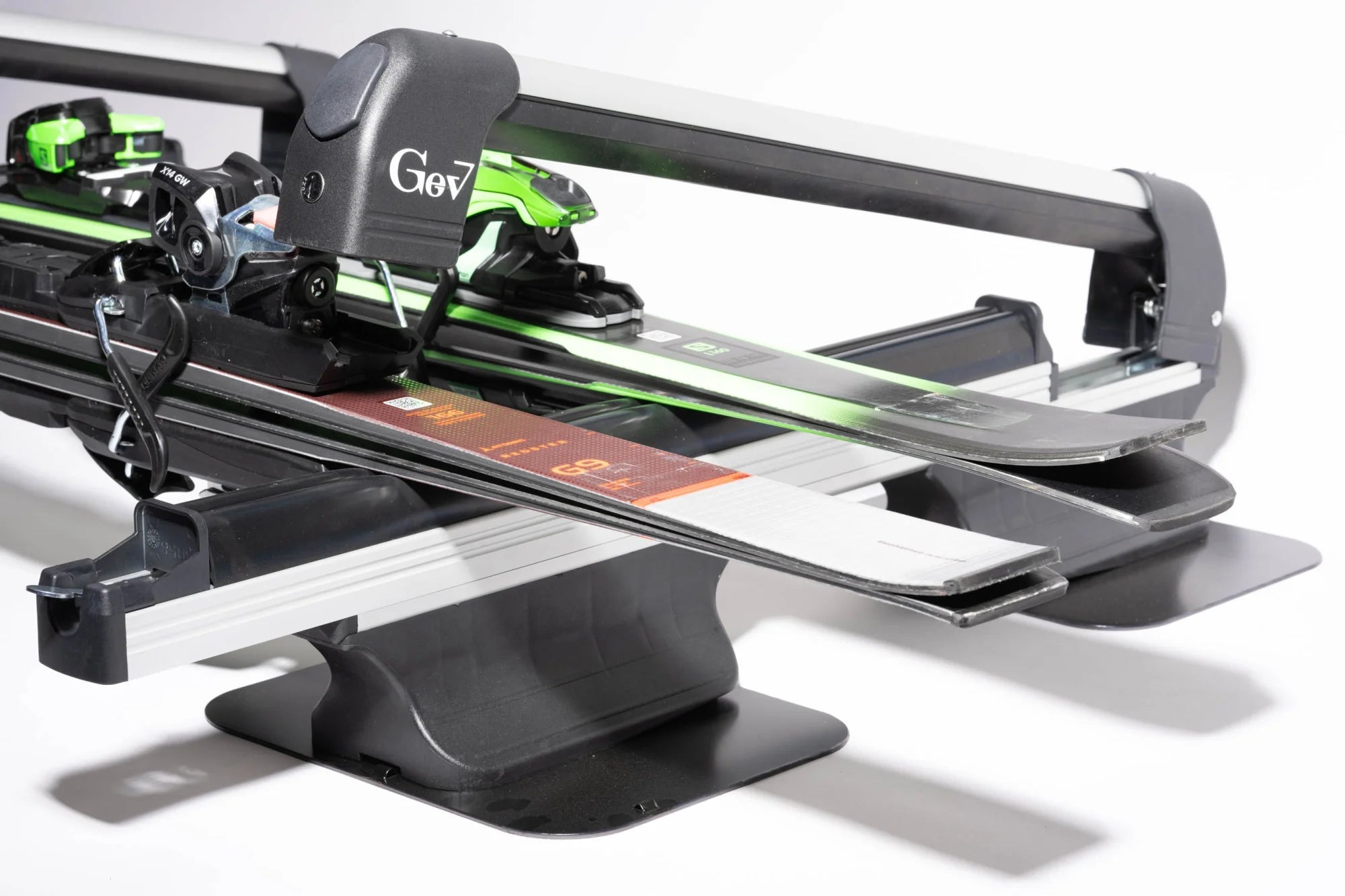 Portasci magnetico scorrevole Bora - Con Chiave - 5 paia di sci o 2 snowboard