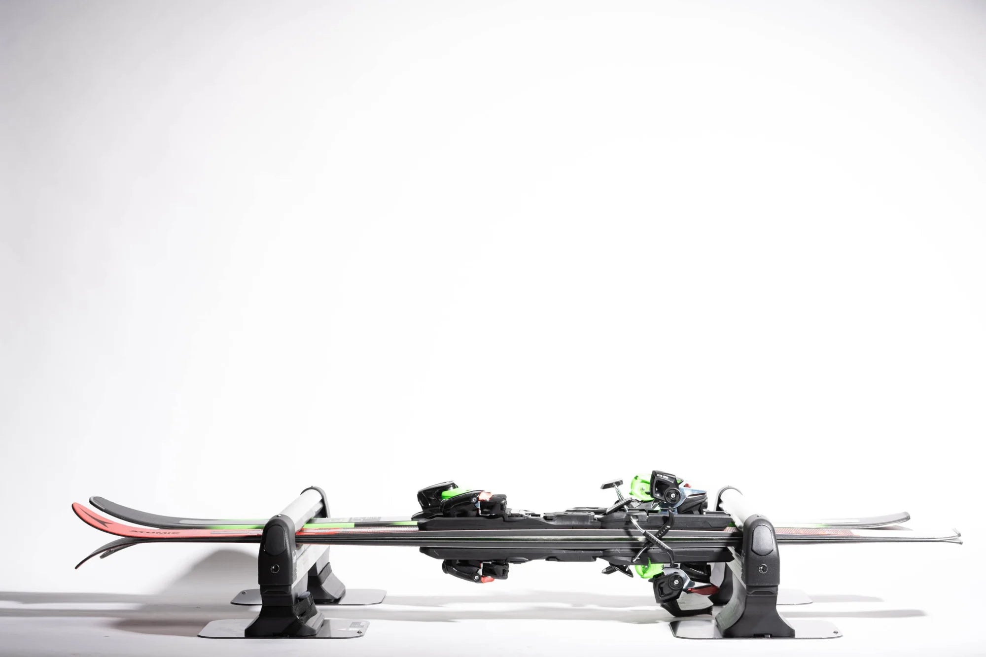 Portasci magnetico scorrevole Bora - Con Chiave - 5 paia di sci o 2 snowboard