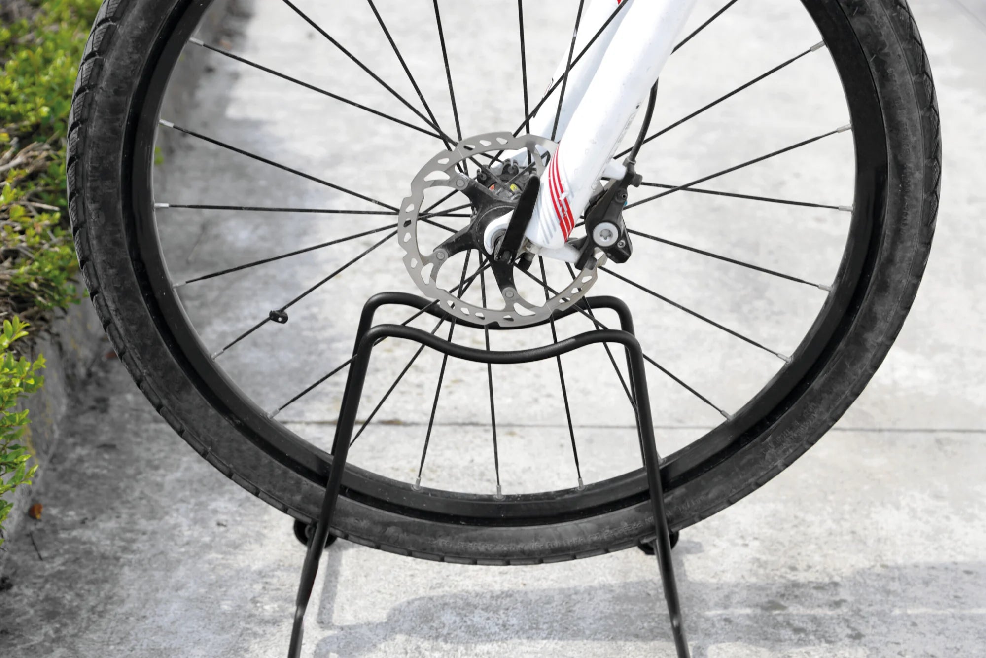 Stand portabici con rotelle a 1 posto, ingresso ruota 6 cm, compatibile con freni a disco