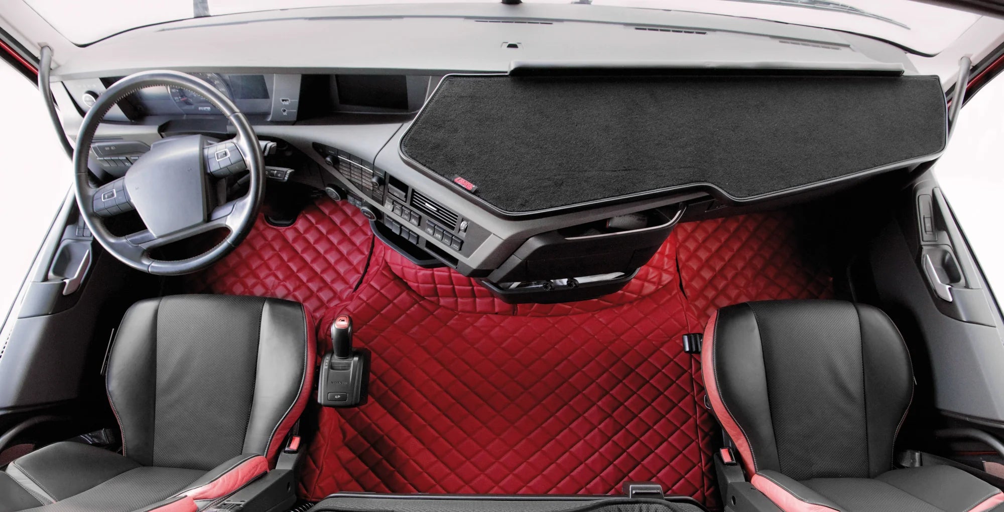 Tappeto centrale in Skeentex - Rosso - compatibile per Volvo FH Serie 4 (09/12>05/21) automatico - Volvo FH Serie 5 (06/21>) automatico - Volvo FH Aero (01/24>) automatico