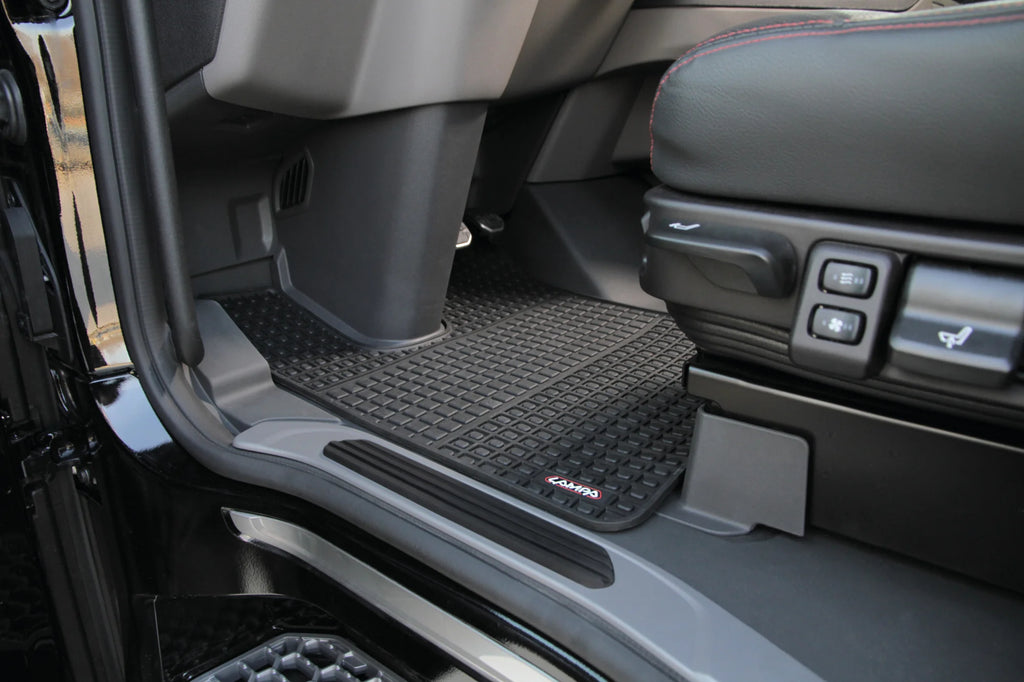 Coppia tappeti su misura in Eco Gomma - compatibile per  Scania R Serie 7 - New Generation (11/16>) -  Scania S Serie 7 - New Generation (11/16>) -  Scania G Serie 7 - New Generation (01/18>) -  Scania L Serie 7 - New Generation (01/18>) -  Scania P Serie