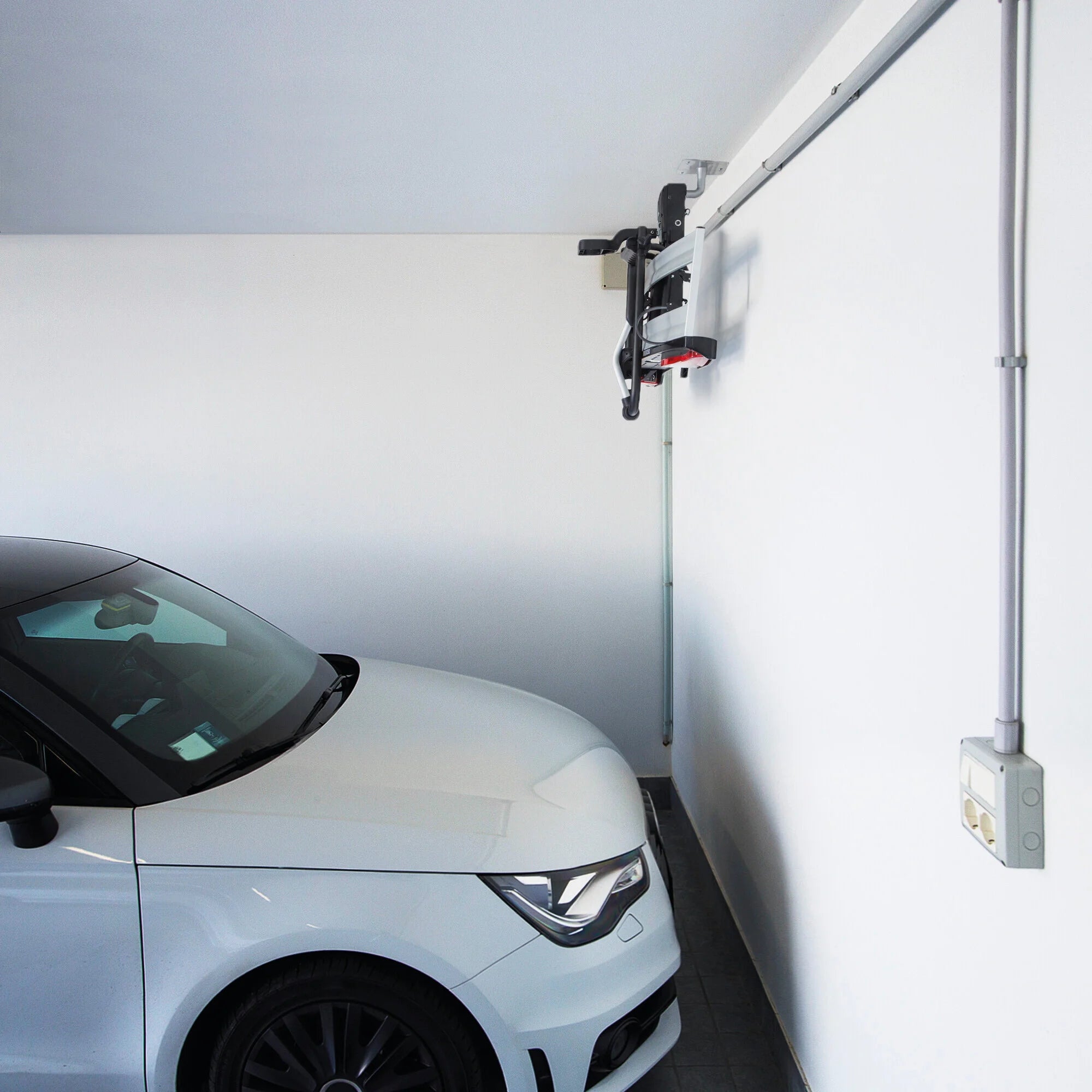 Sphere-1, supporto universale per portabiciclette posteriori a gancio traino, fissaggio a muro o soffitto