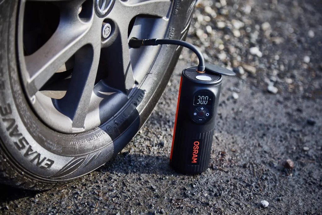 TYREinflate 2000, compressore digitale ricaricabile per pneumatici