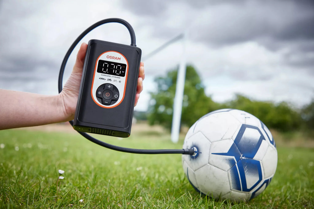 TYREinflate 4000, compressore digitale ricaricabile per pneumatici